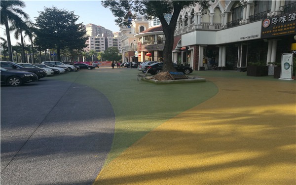 露天停車場(chǎng)